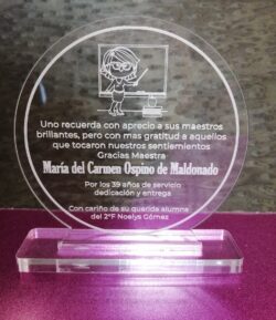 Reconocimiento de Acrílico Grabado Personalizado | 5 Pulgadas | Base de Acrílico | JaimarStore - Image 2